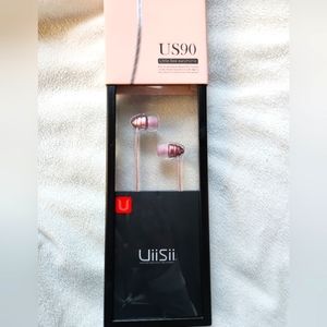 UiiSii little bee earbuds
